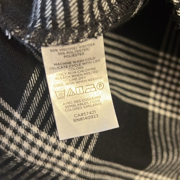 LOFT Ruffle Neck Flannel - Picture 7 of 7